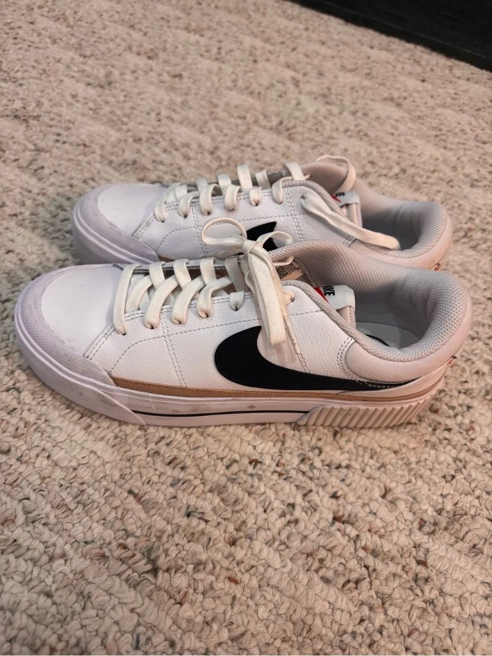 Nike Court Legacy Lift Sneakers